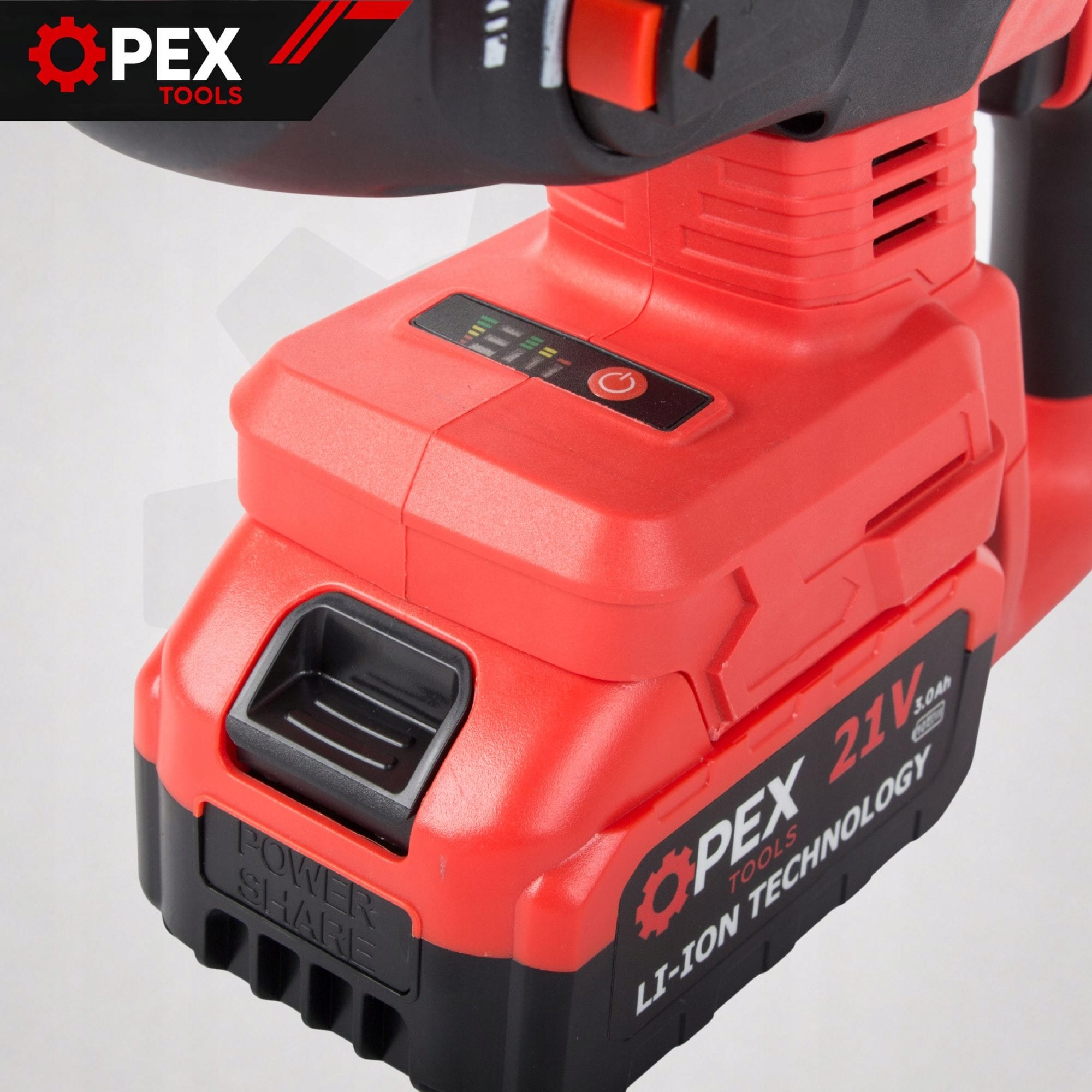 Komplet 2J 21V aku. brezkrtačni udarni vrtalnik 2x3Ah SDS plus kovček 12 Brushless hammer drill with two batteries, charger, and case
