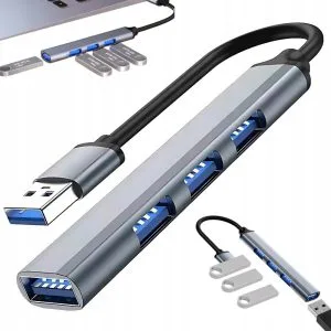 Crni USB 3.0 hub i priključna stanica s 4 priključka za brzi prijenos podataka od 5 Gbps.