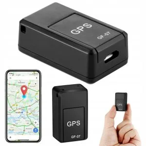 Mini lokator GPS tracker za SIM kartice i mikrofon na bijeloj pozadini