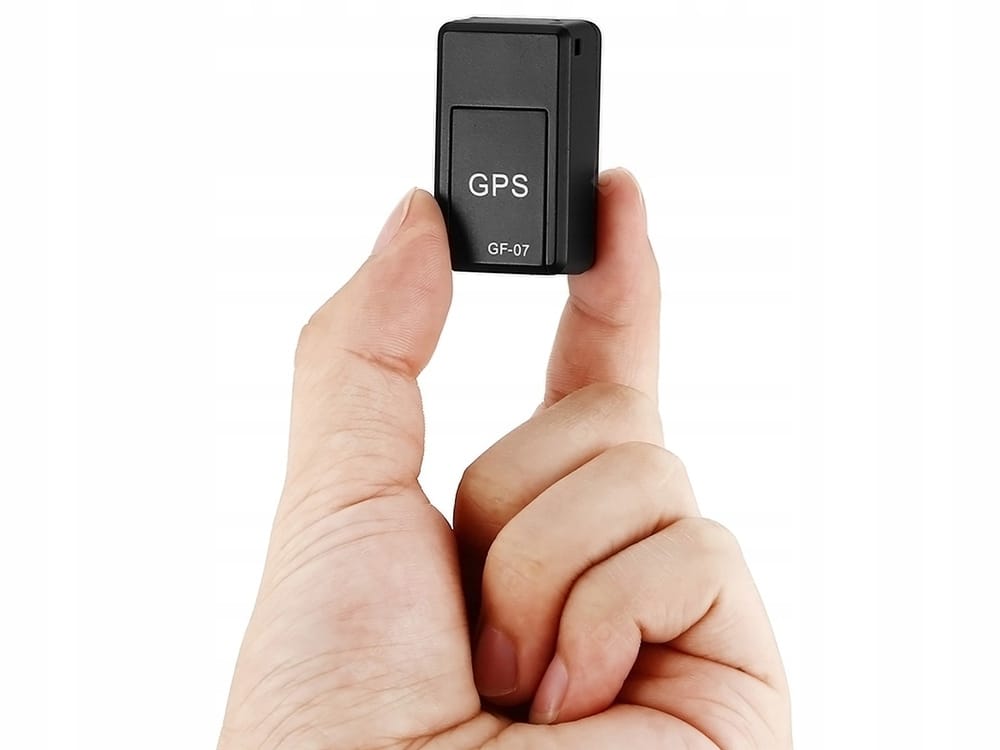 Mini aku. lokator GPS sledilnik za SIM kartice in mikrofon 3 Miniaturni GPS sledilnik s SIM kartico in mikrofonom na dlani
